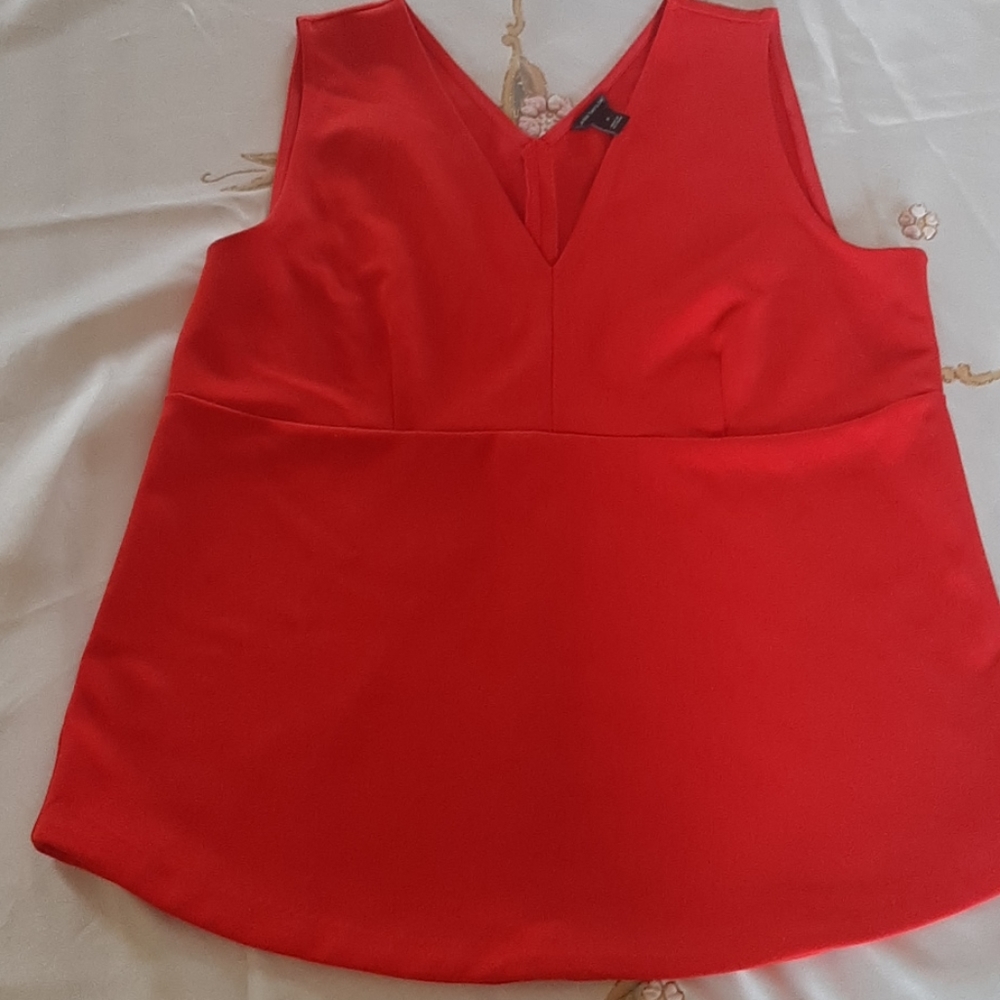 Ann Taylor red shirt New with out tag